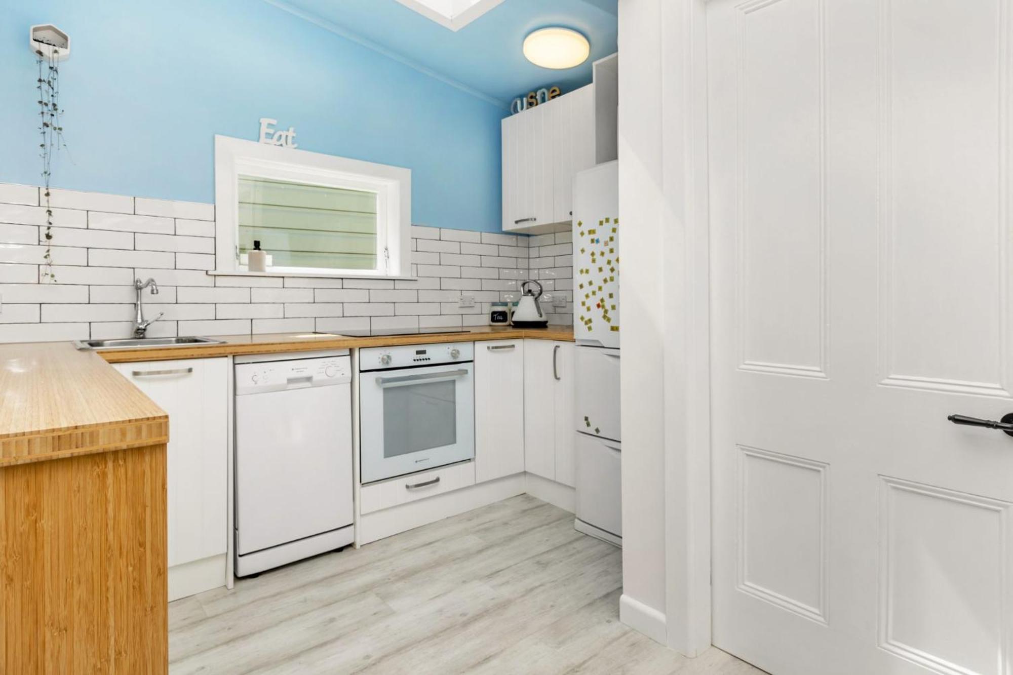 Peaceful & Private City Cottage With Carparks Wellington Bagian luar foto